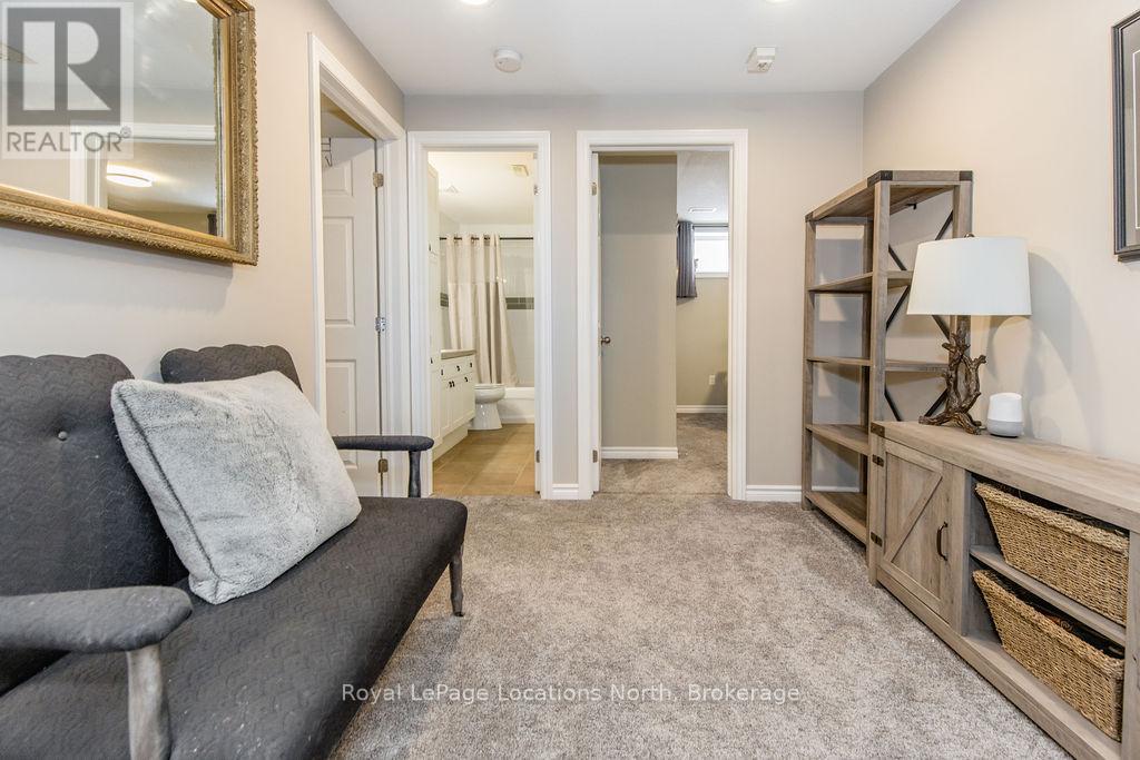 1094 River Road W, Wasaga Beach, Ontario  L9Z 2W7 - Photo 37 - S12866208