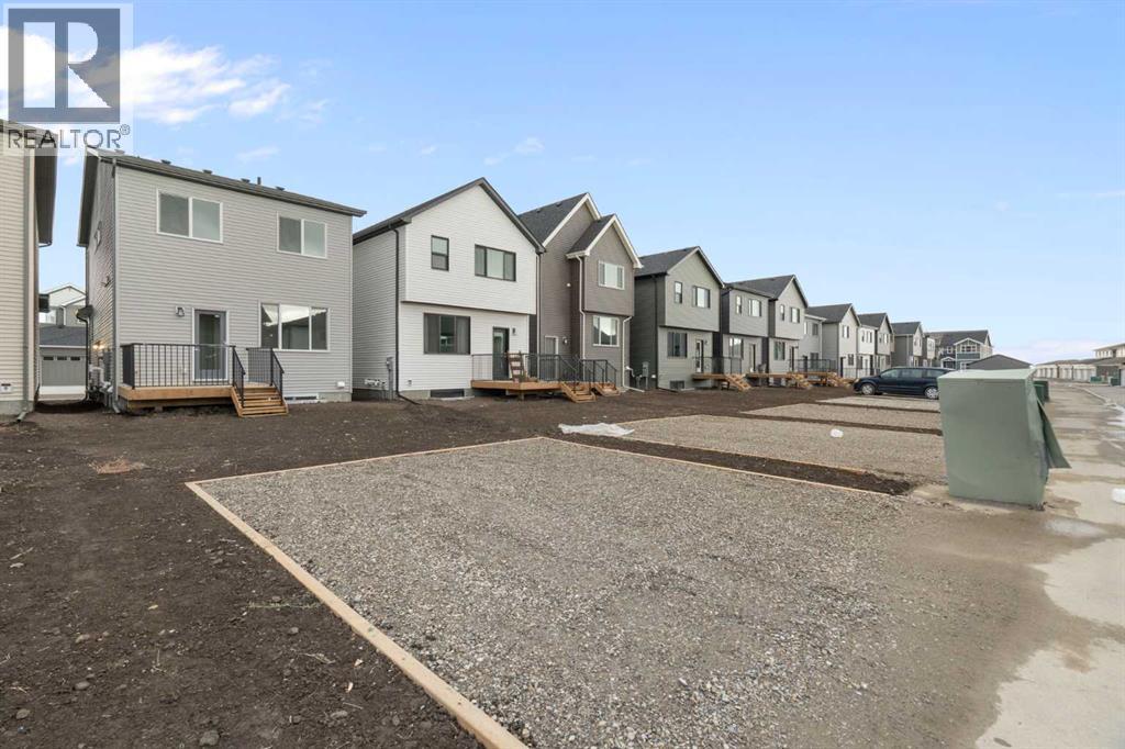 680 Buffaloberry Manor Se, Calgary, Alberta  T3M 3Z3 - Photo 38 - A2286416