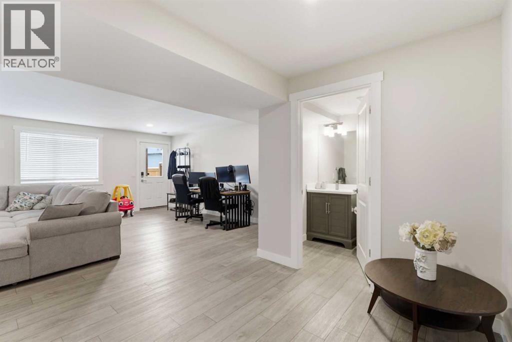 42 Baysprings Way Sw, Airdrie, Alberta  T4B 3V1 - Photo 32 - A2289810