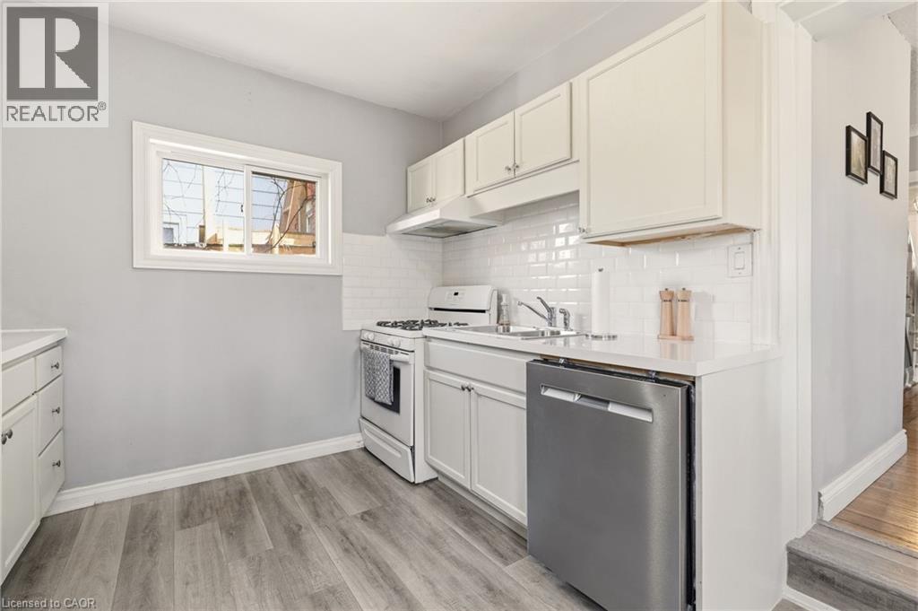 35 Dundas Street, Dundas, Ontario  L8H 1A1 - Photo 17 - 40810868