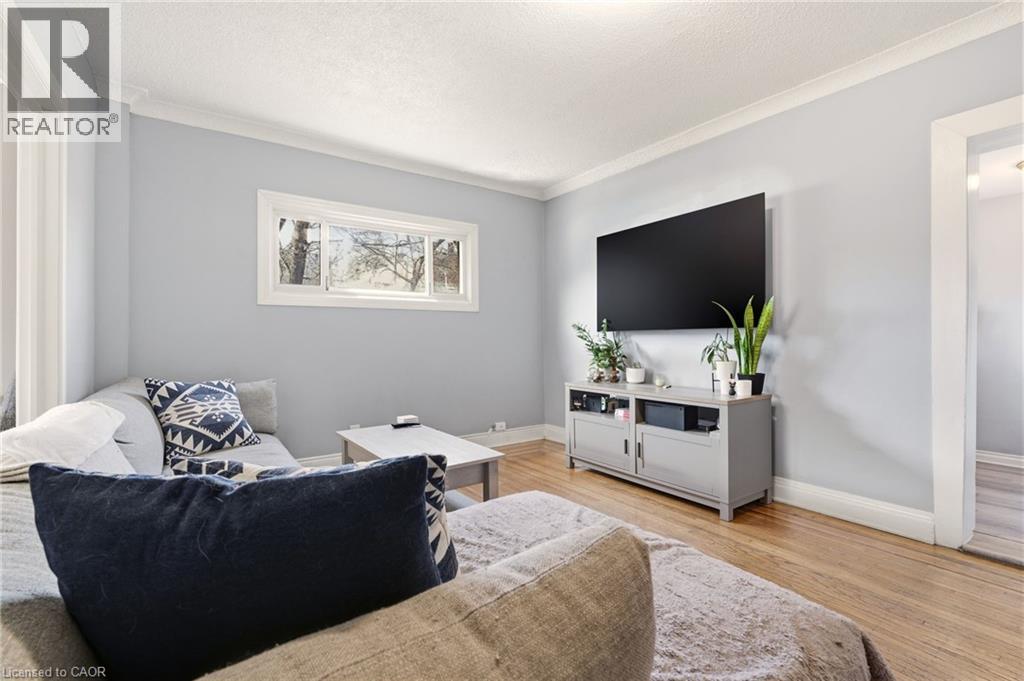 35 Dundas Street, Dundas, Ontario  L8H 1A1 - Photo 12 - 40810868