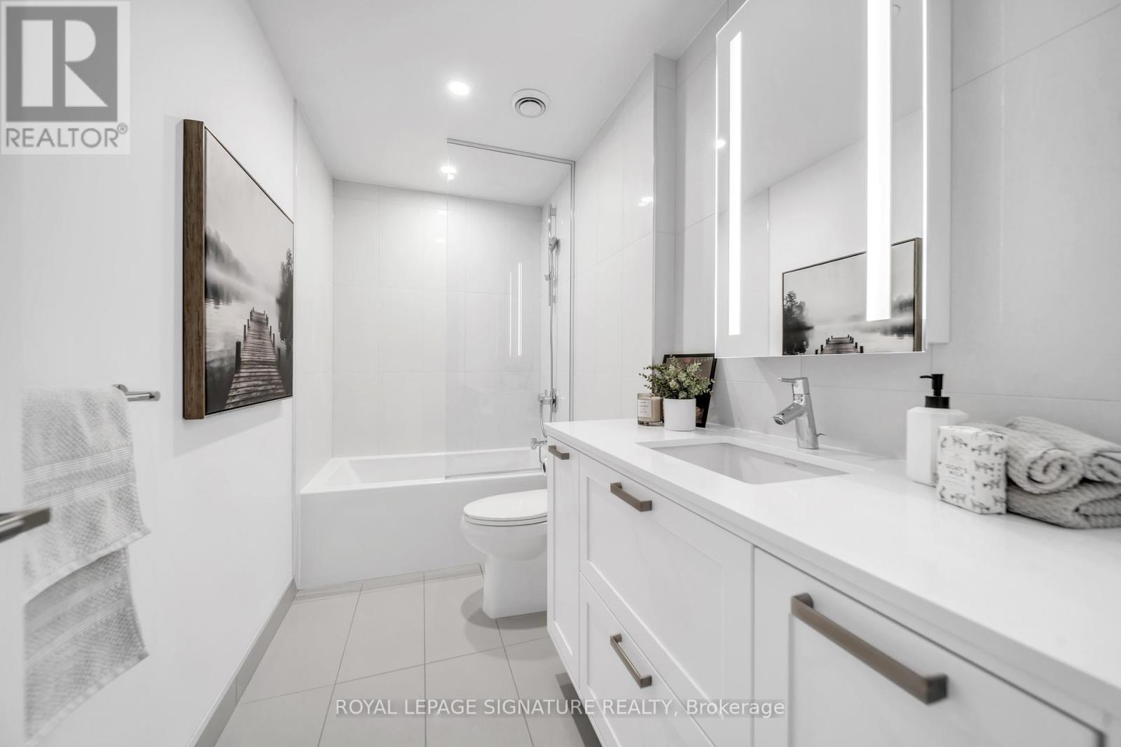 1201 - 10 Inn On The Park Drive, Toronto, Ontario  M3C 0P9 - Photo 16 - C12866182