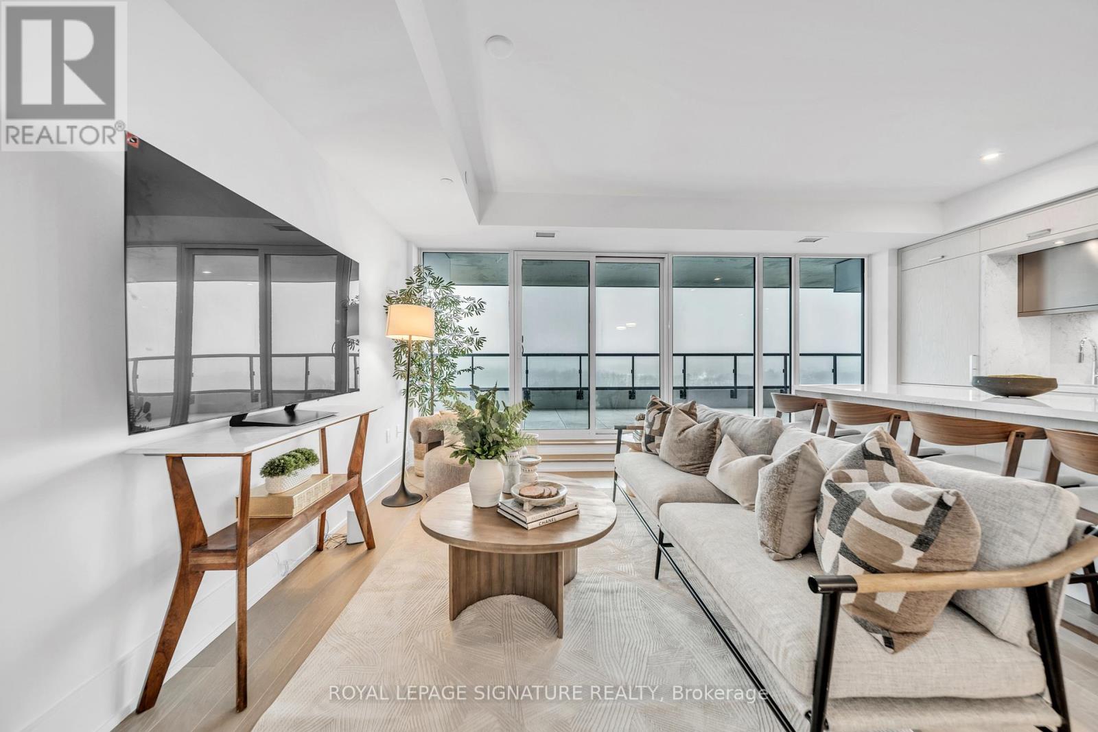 1201 - 10 Inn On The Park Drive, Toronto, Ontario  M3C 0P9 - Photo 4 - C12866182