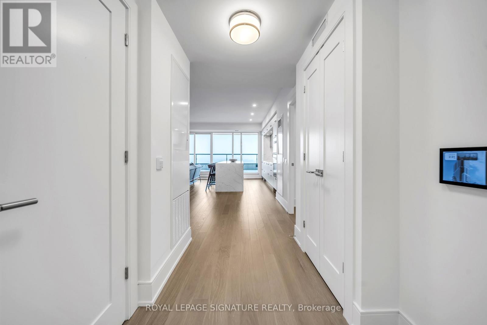 1201 - 10 Inn On The Park Drive, Toronto, Ontario  M3C 0P9 - Photo 8 - C12866182