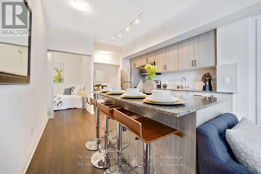 1910 - 20 Meadowglen Place, Toronto, Ontario  M1G 0A9 - Photo 4 - E12866224