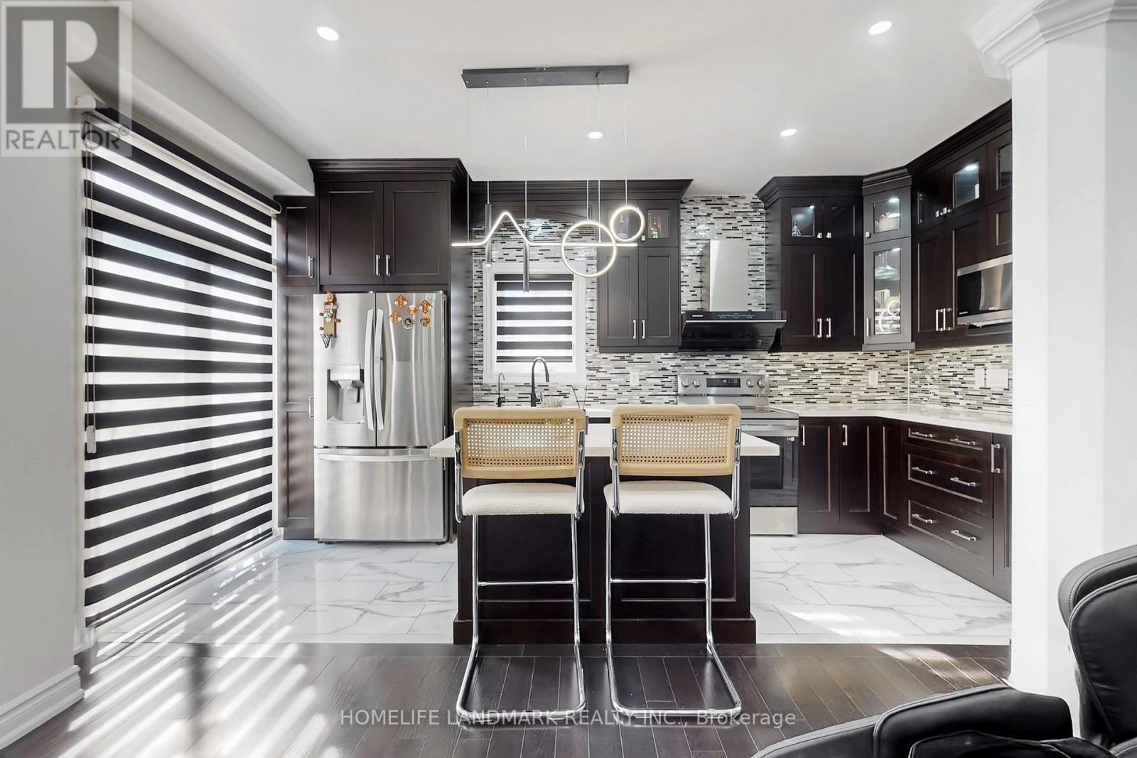 52 Lakespring Drive, Markham (Cachet), Ontario  L6C 2Z1 - Photo 10 - N12866200