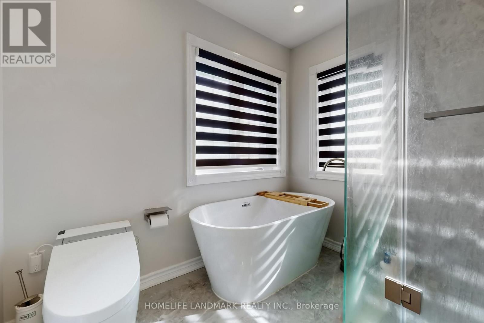 52 Lakespring Drive, Markham (Cachet), Ontario  L6C 2Z1 - Photo 28 - N12866200