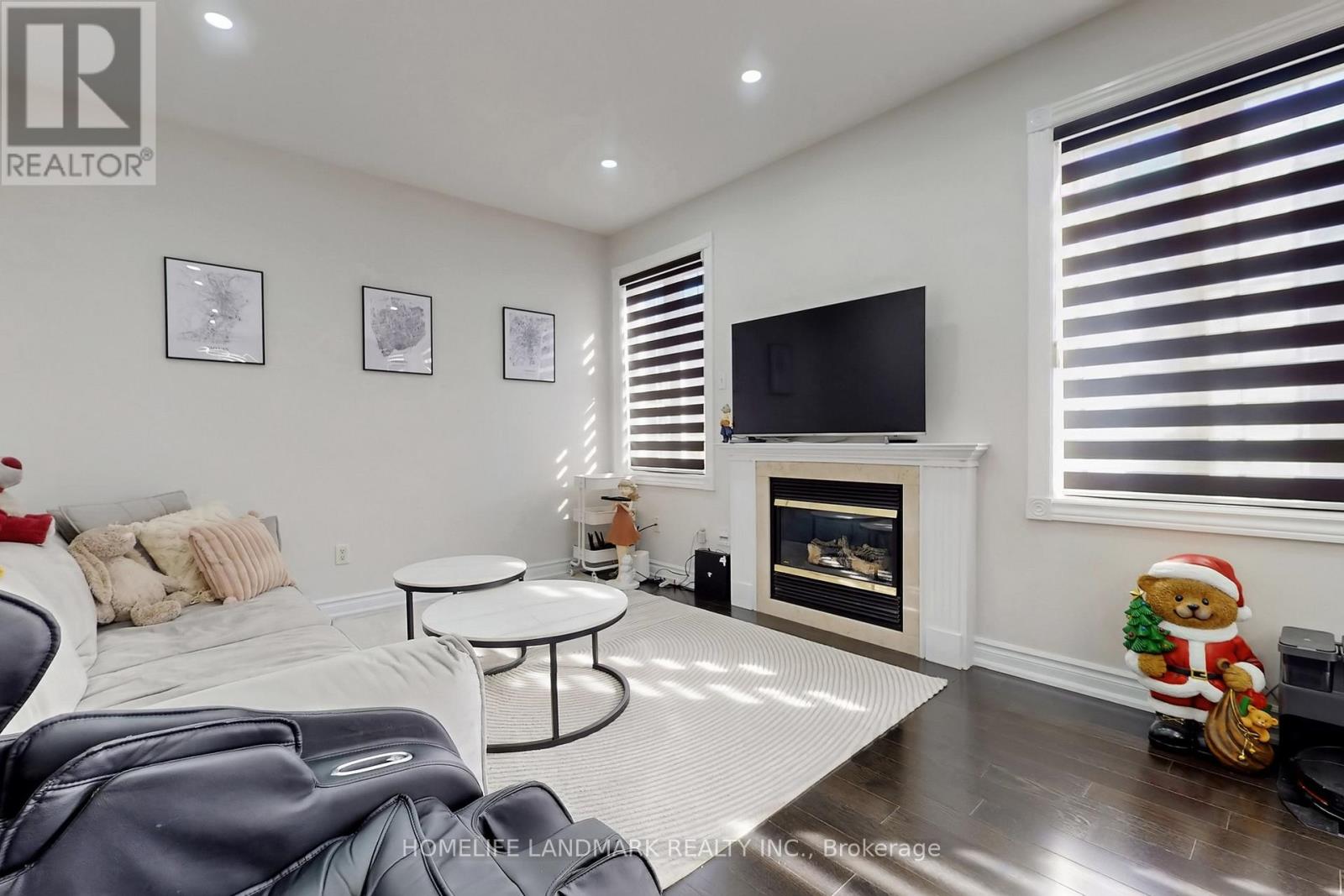 52 Lakespring Drive, Markham (Cachet), Ontario  L6C 2Z1 - Photo 4 - N12866200