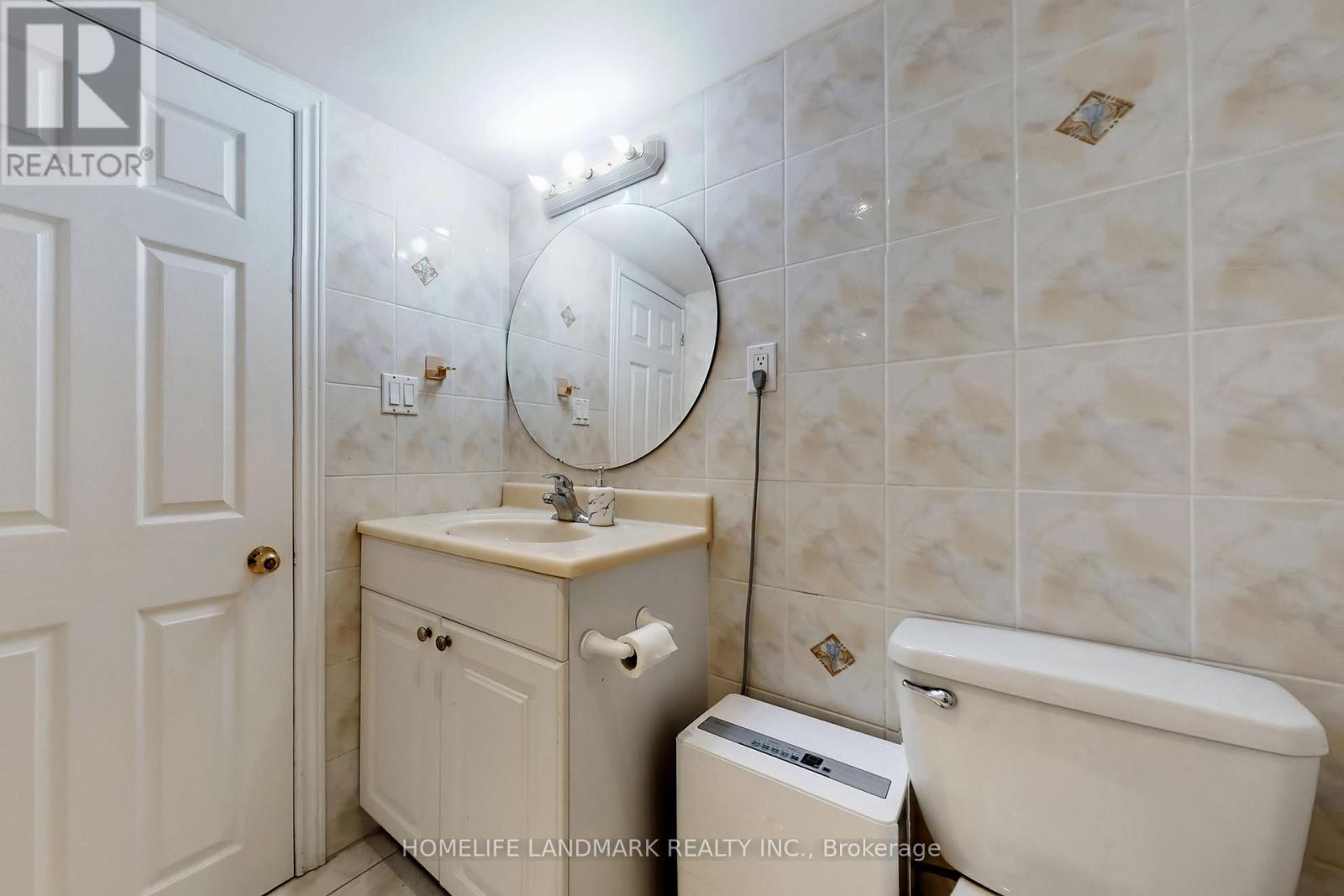 52 Lakespring Drive, Markham (Cachet), Ontario  L6C 2Z1 - Photo 45 - N12866200