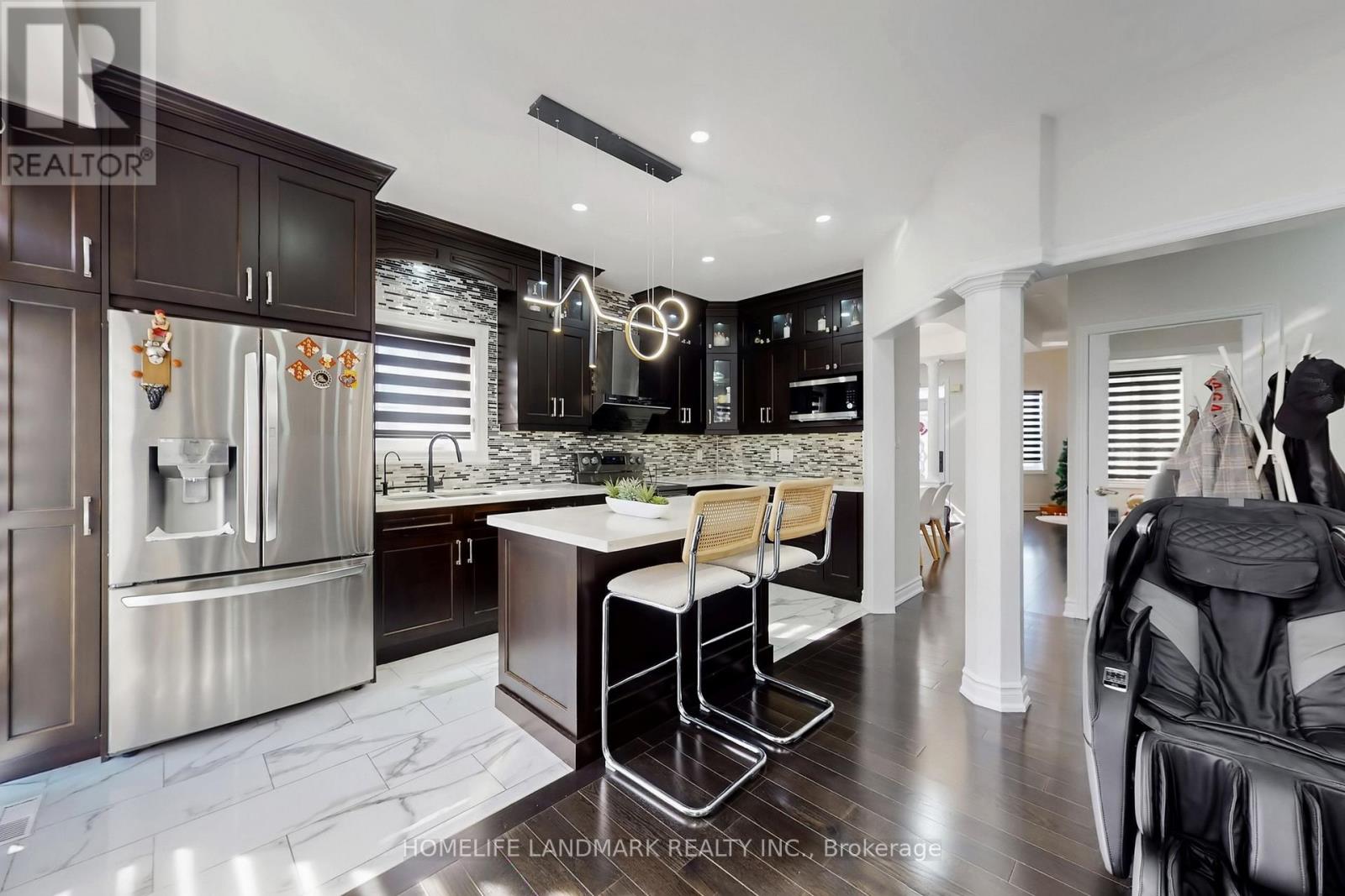 52 Lakespring Drive, Markham (Cachet), Ontario  L6C 2Z1 - Photo 9 - N12866200