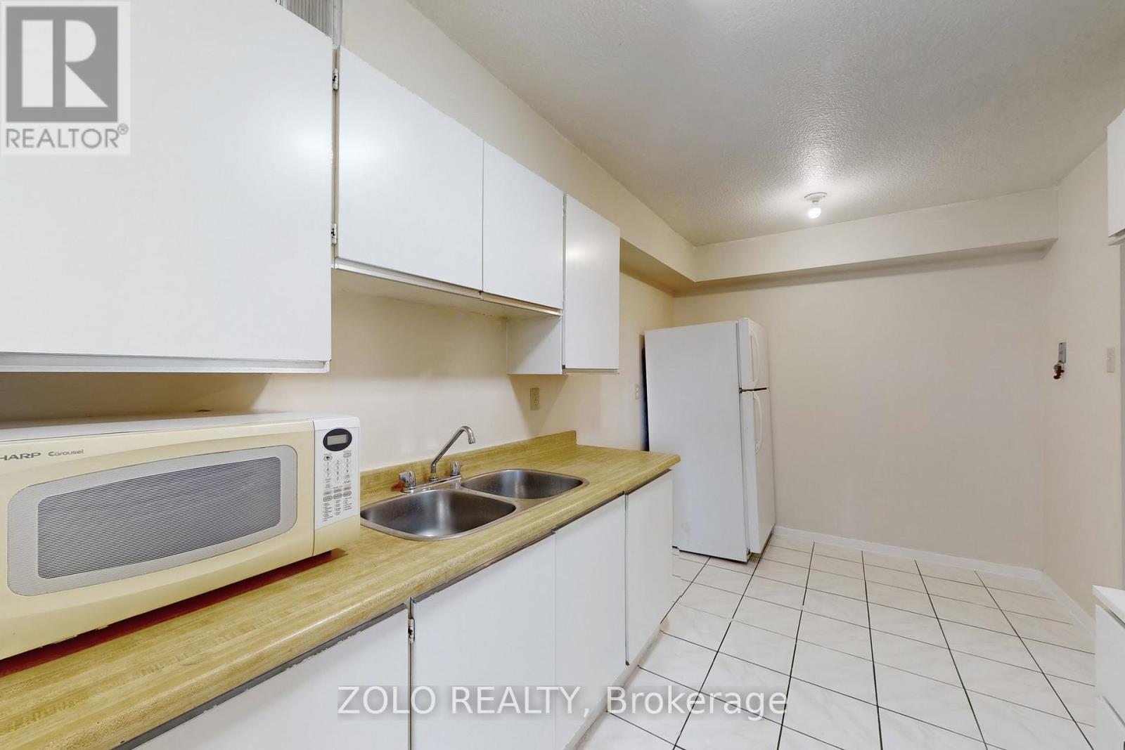 501 - 10 Tobermory Drive, Toronto, Ontario  M3N 2Y5 - Photo 9 - W12866138