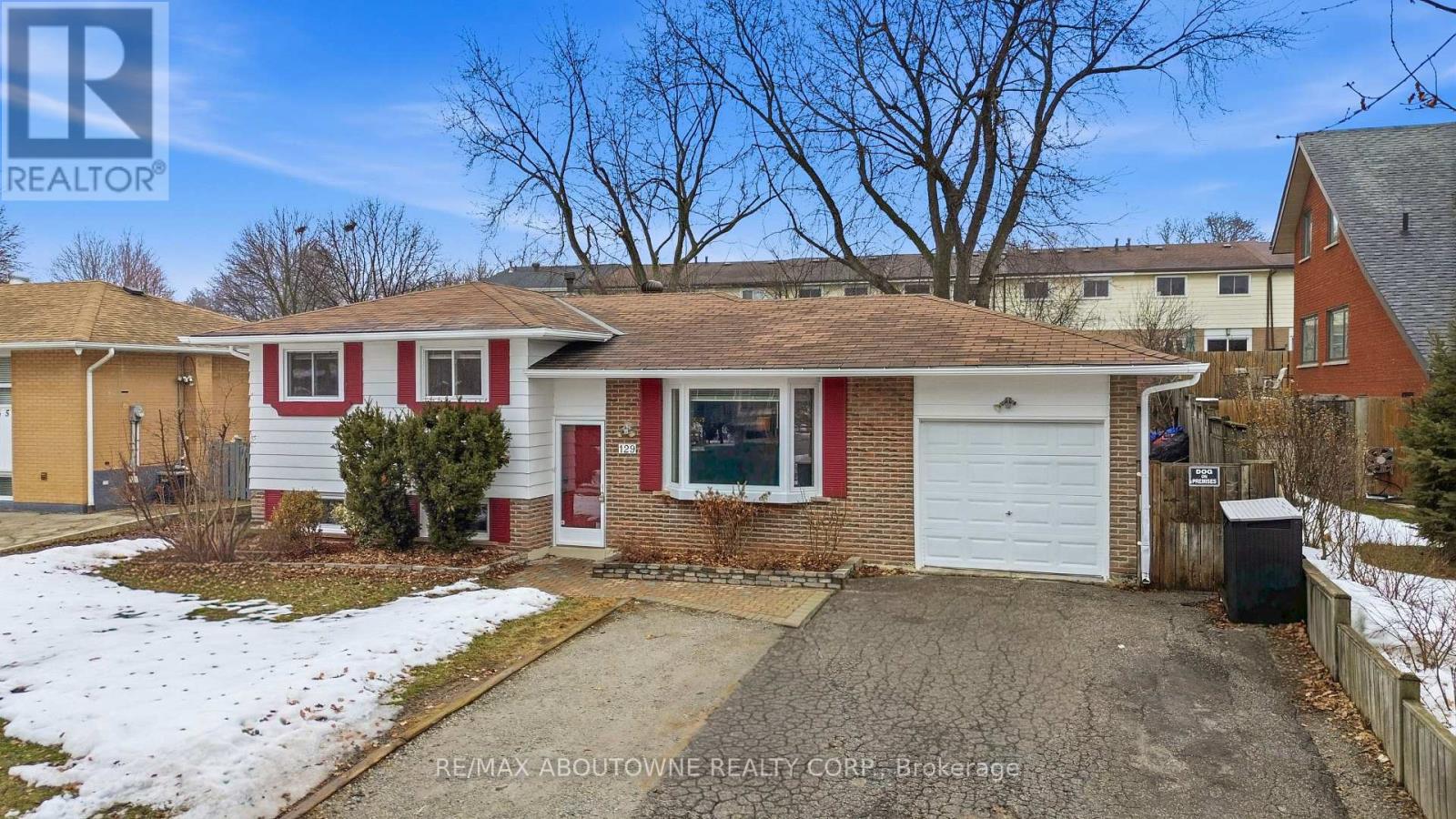 129 Culham Street, Oakville, Ontario  L6H 1G3 - Photo 1 - W12866202