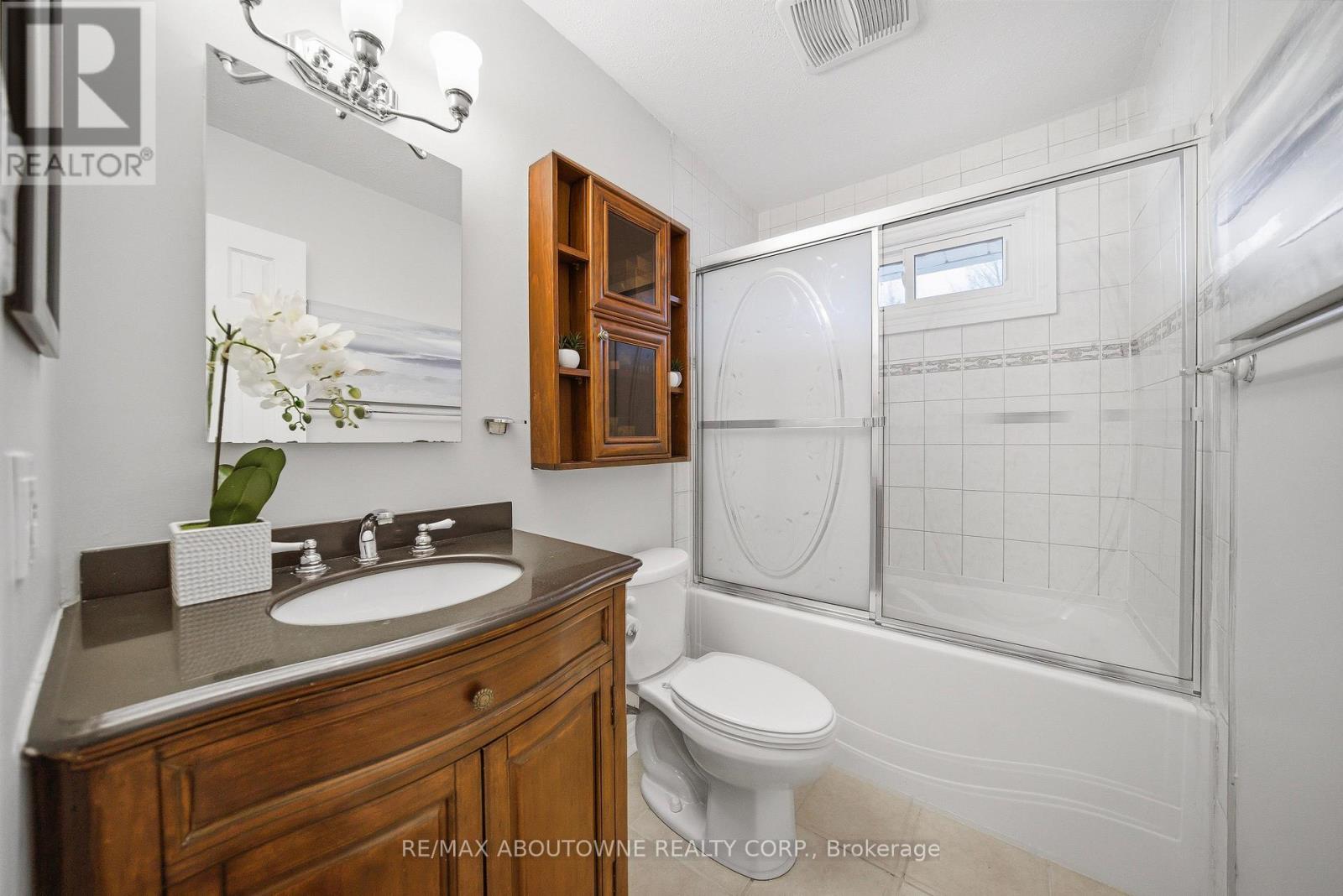 129 Culham Street, Oakville, Ontario  L6H 1G3 - Photo 19 - W12866202