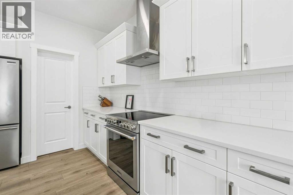 58 Saddlebred Place, Cochrane, Alberta  T4C 3E7 - Photo 12 - A2291232