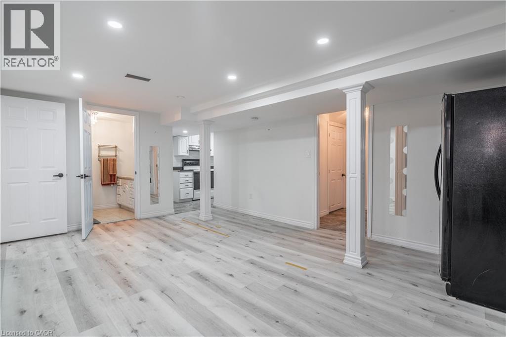 404 Stone Church Road E Unit# Lower, Hamilton, Ontario  L9B 2A1 - Photo 4 - 40811047