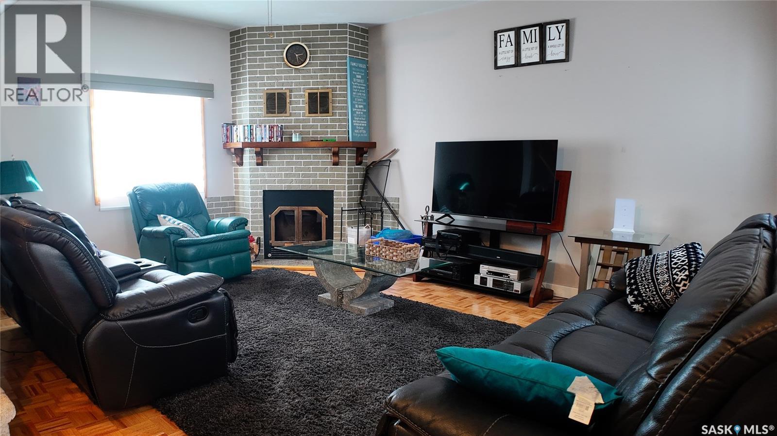 671-681 Aqualane Avenue, Aquadeo, Saskatchewan  S0M 0L0 - Photo 5 - SK030080