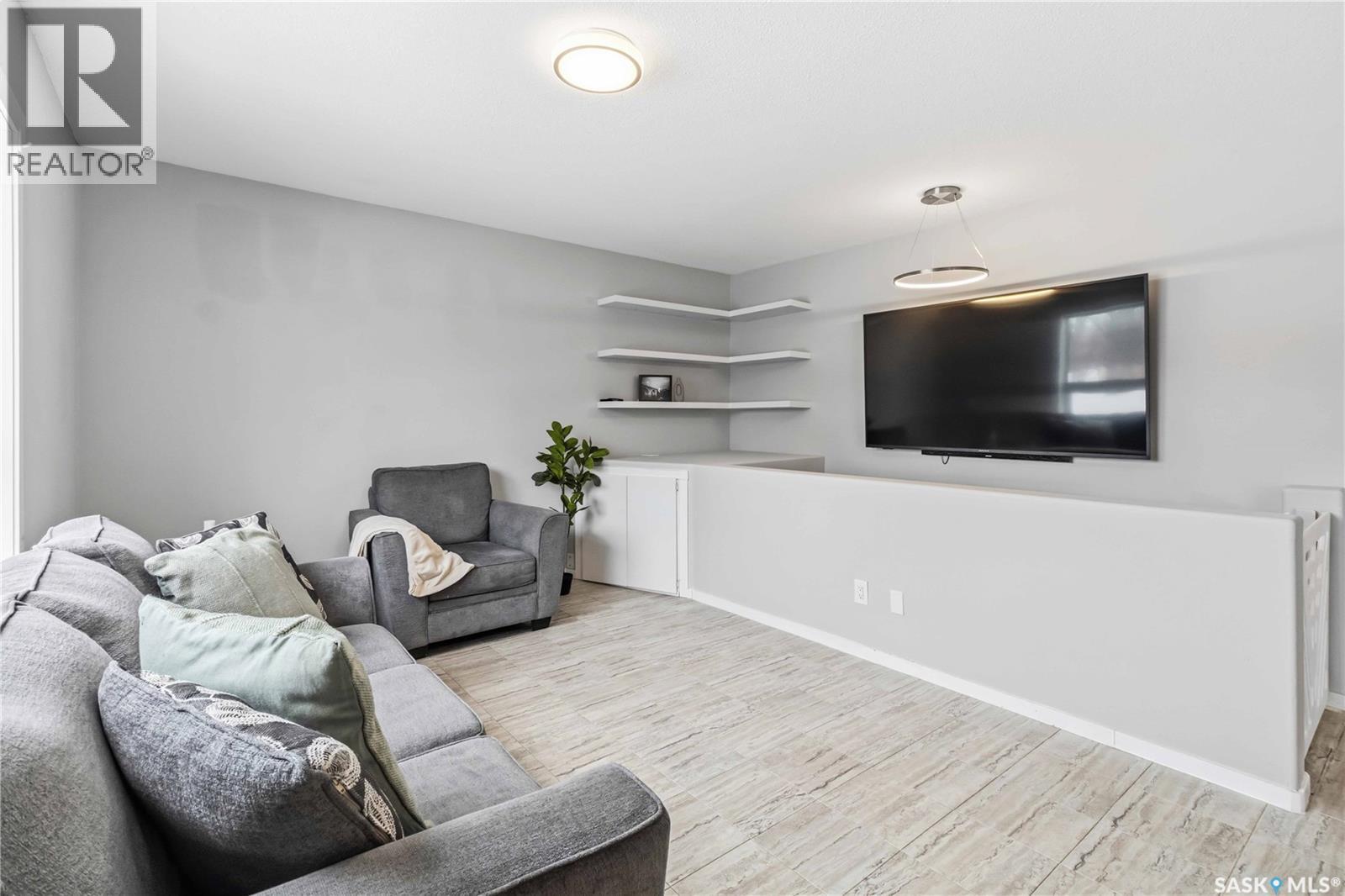 115 9th Avenue N, Warman, Saskatchewan  S0K 4S1 - Photo 2 - SK030076