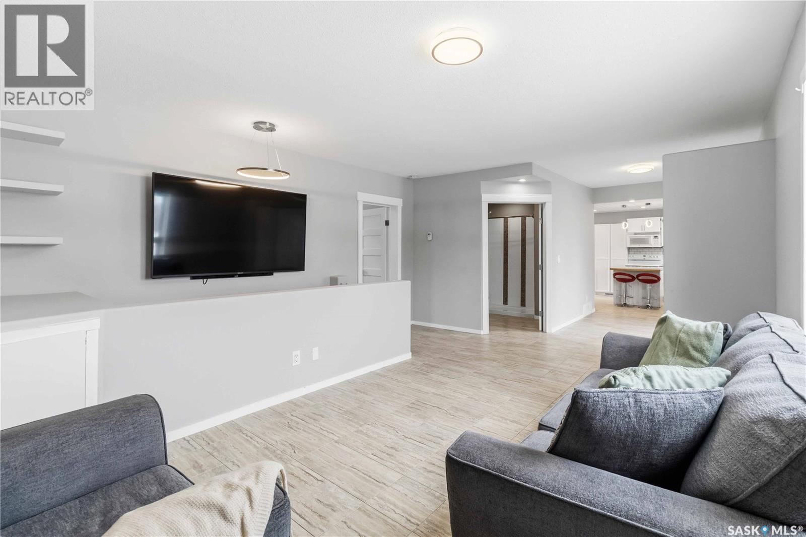 115 9th Avenue N, Warman, Saskatchewan  S0K 4S1 - Photo 3 - SK030076