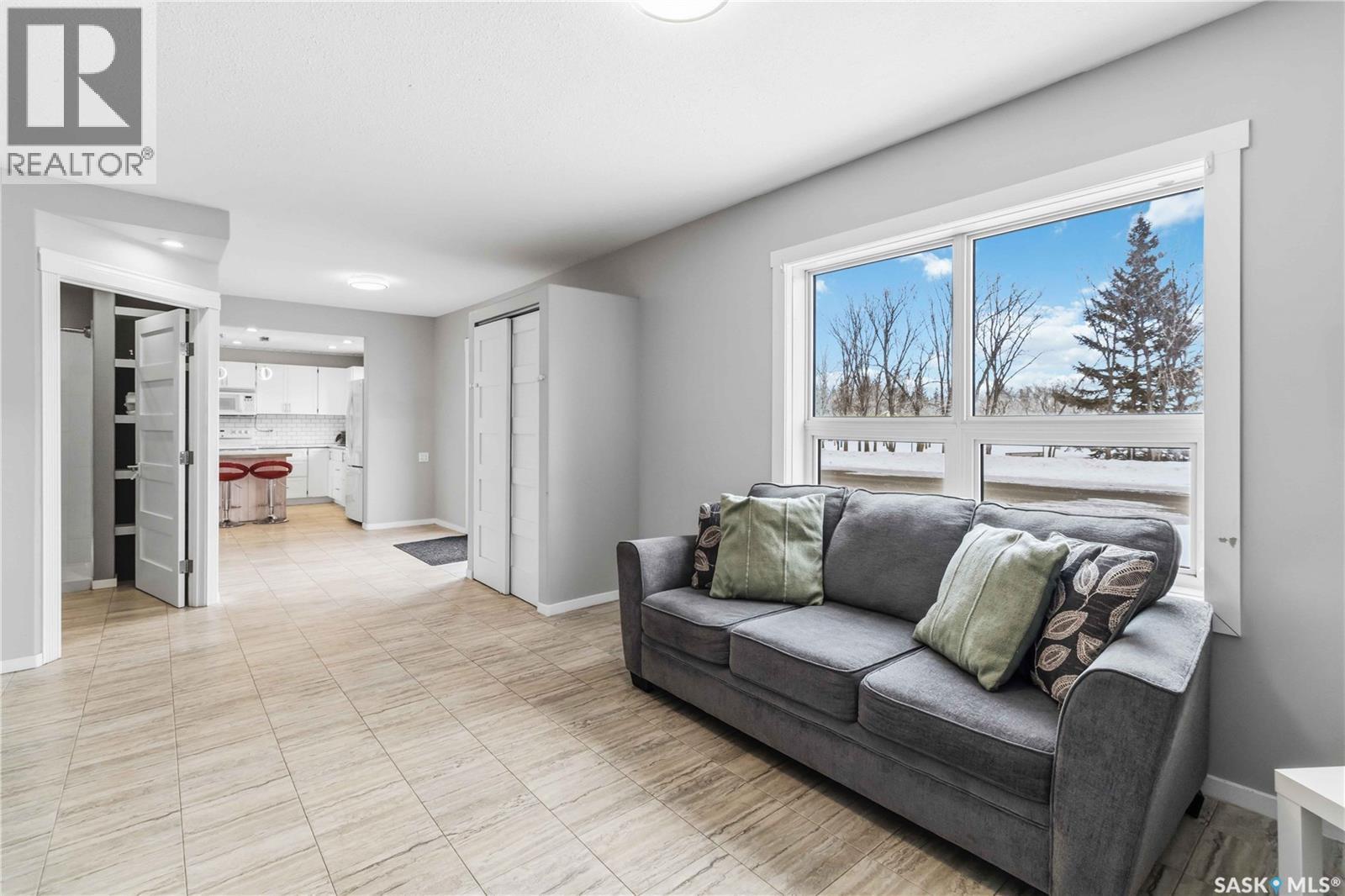 115 9th Avenue N, Warman, Saskatchewan  S0K 4S1 - Photo 4 - SK030076