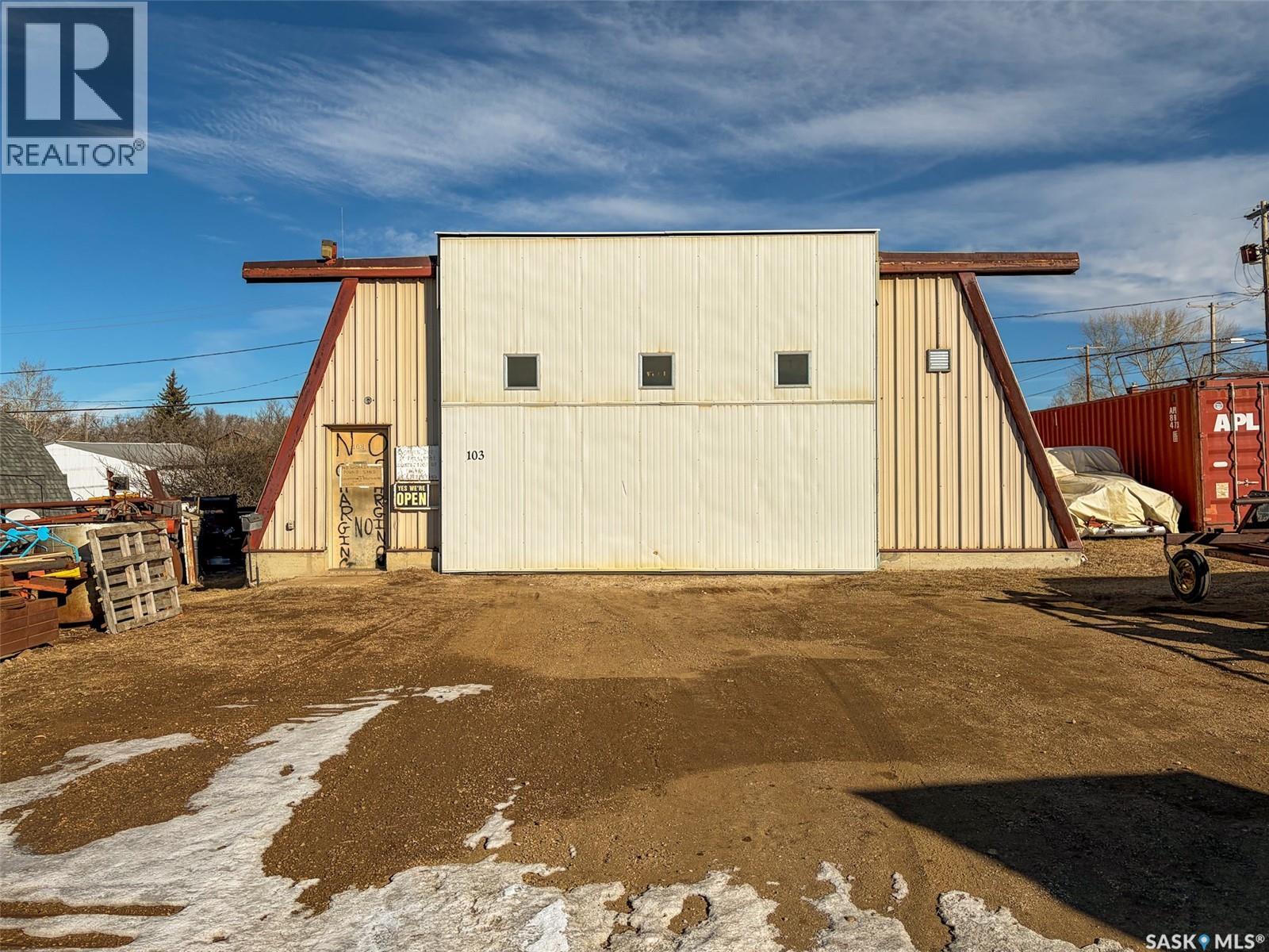 103 - 105 1st AVENUE W, climax, Saskatchewan