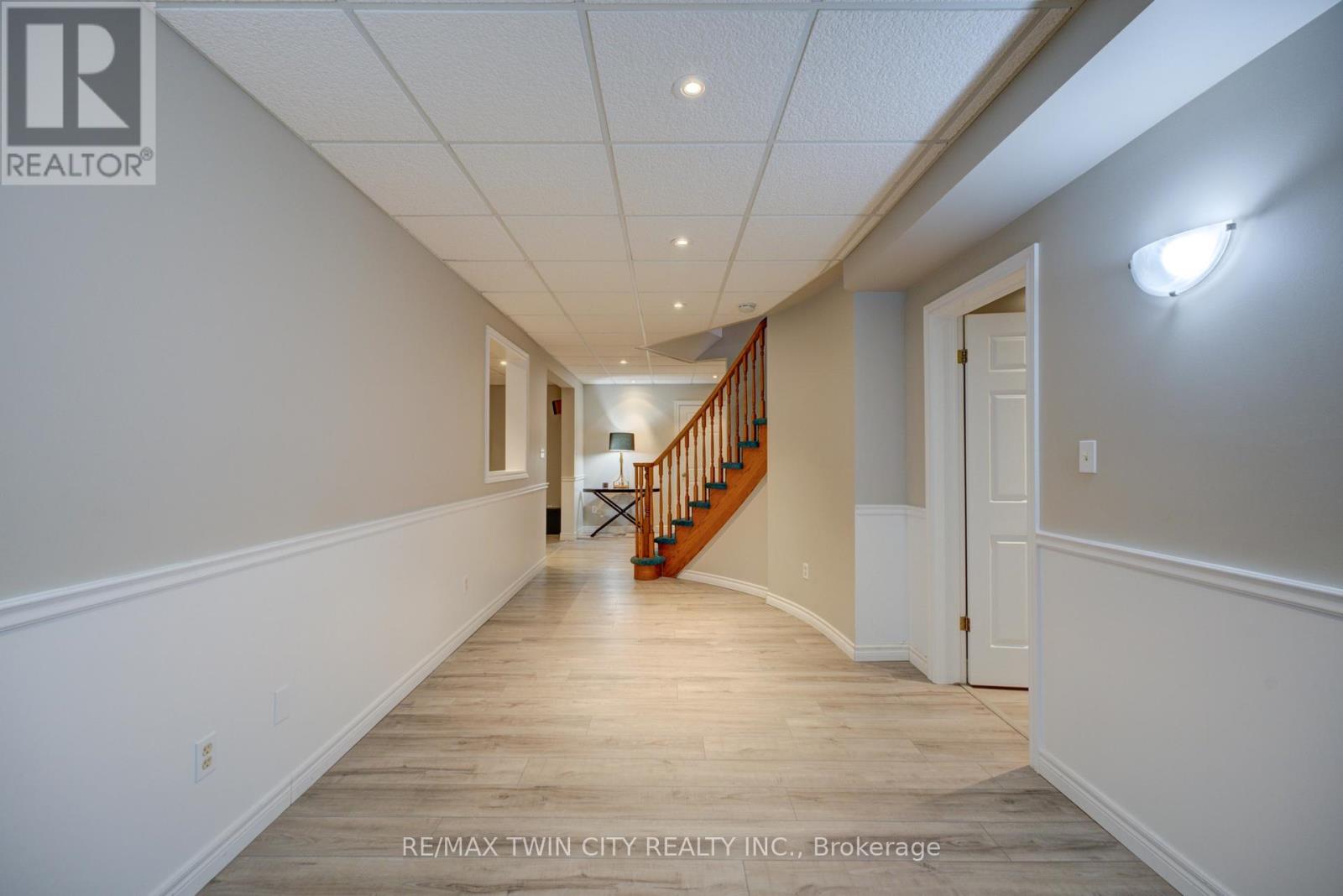 9 Scarfe Gardens, Brantford, Ontario  N3T 6B2 - Photo 37 - X12866212