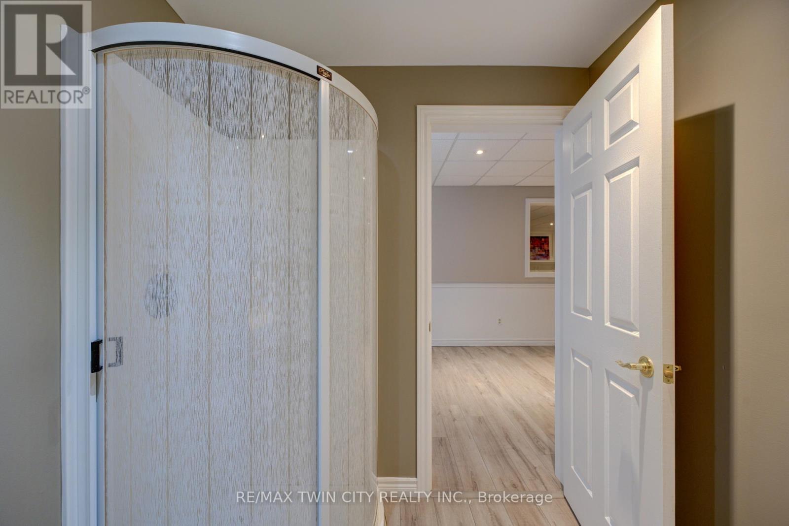 9 Scarfe Gardens, Brantford, Ontario  N3T 6B2 - Photo 39 - X12866212