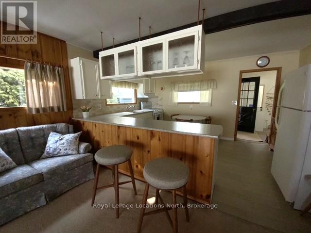 297 Beach Road, Innisfil, Ontario  L0L 1R0 - Photo 10 - N12314196