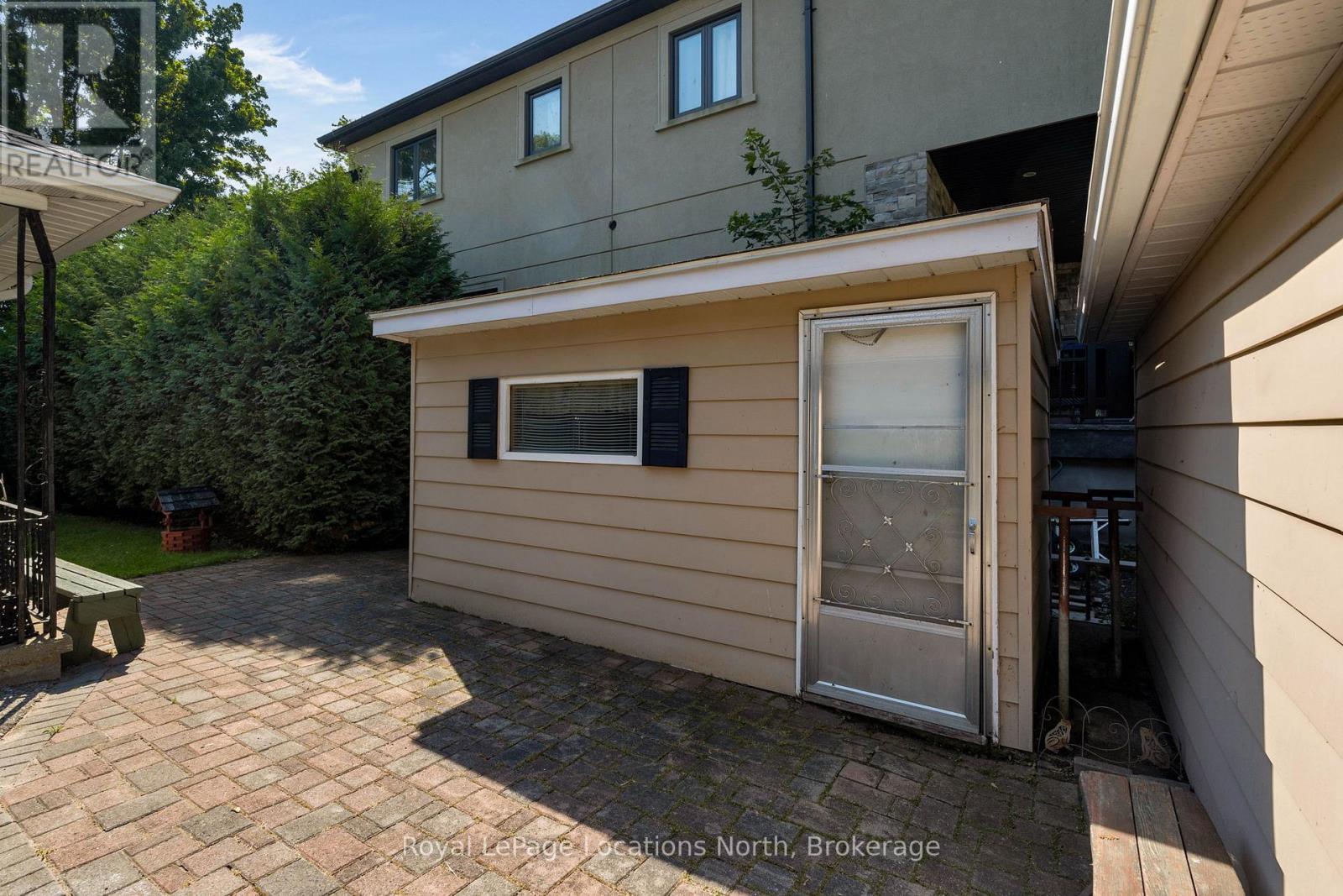 297 Beach Road, Innisfil, Ontario  L0L 1R0 - Photo 23 - N12314196