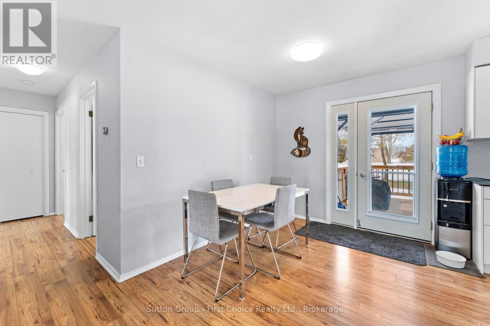 52 Water Street, Huron East, Ontario  N0K 1G0 - Photo 13 - X12843156