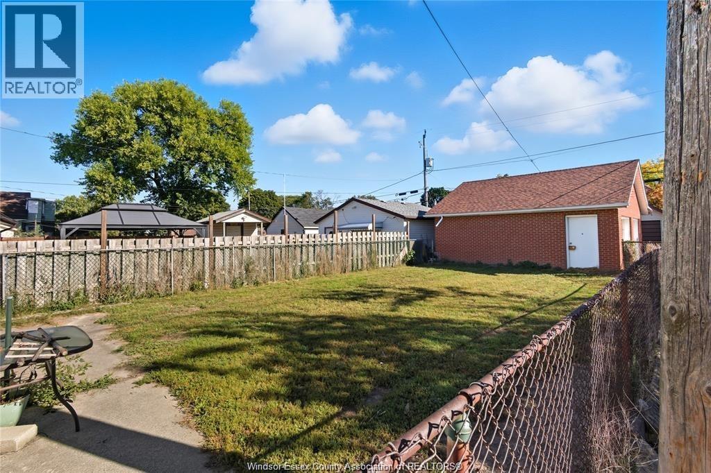 1178-1180 Pierre, Windsor, Ontario  N9A 2L4 - Photo 3 - 26004999