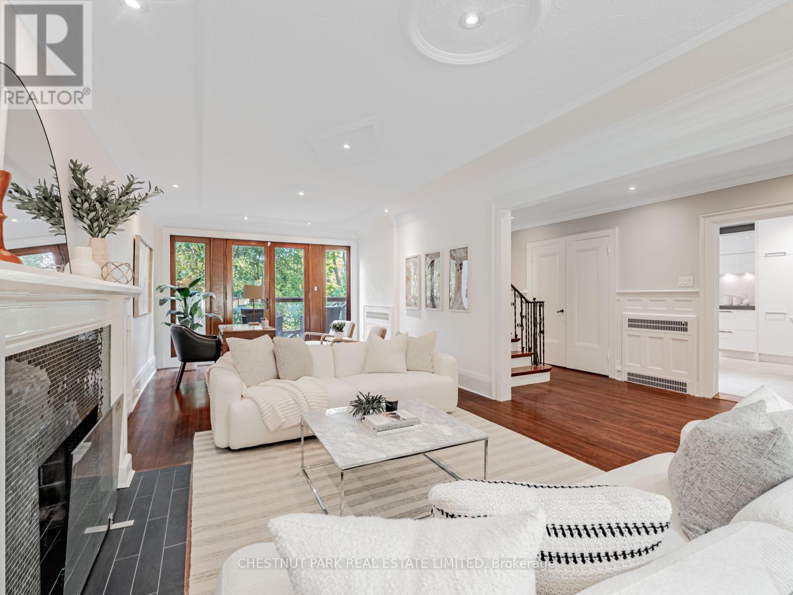 21 Cortleigh Boulevard, Toronto, Ontario  M4R 1K5 - Photo 6 - C12712984