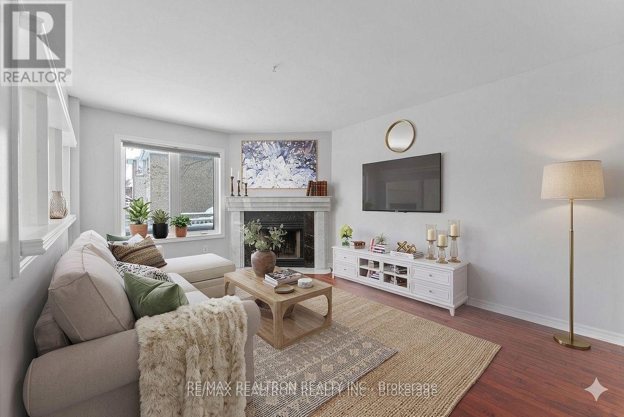 115 James Street, Barrie, Ontario  L4N 6Y1 - Photo 2 - S12807524