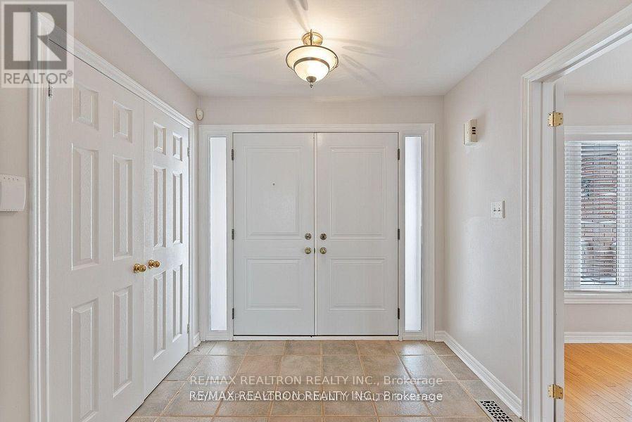 115 James Street, Barrie, Ontario  L4N 6Y1 - Photo 3 - S12807524