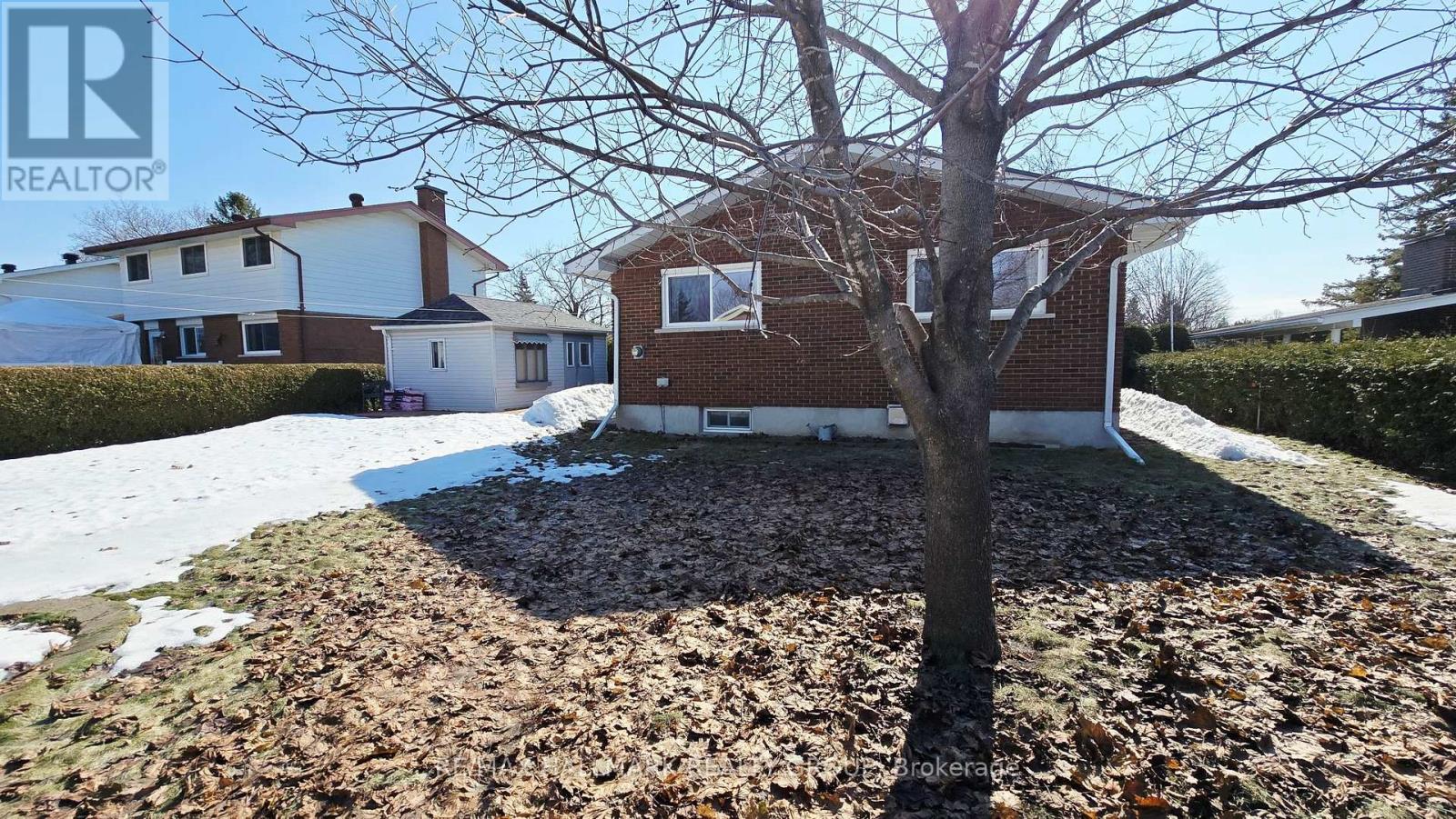 38 Hadley Circle, Ottawa, Ontario  K2H 6N9 - Photo 32 - X12865656