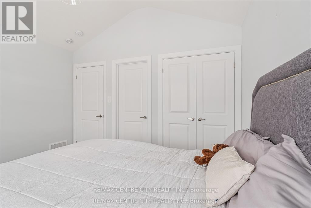 1362 Bush Hill Link Drive, London North, Ontario  N6G 0X6 - Photo 19 - X12866546