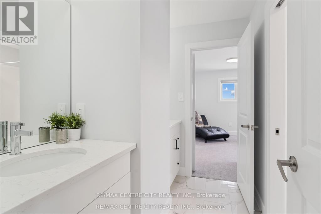 1362 Bush Hill Link Drive, London North, Ontario  N6G 0X6 - Photo 23 - X12866546