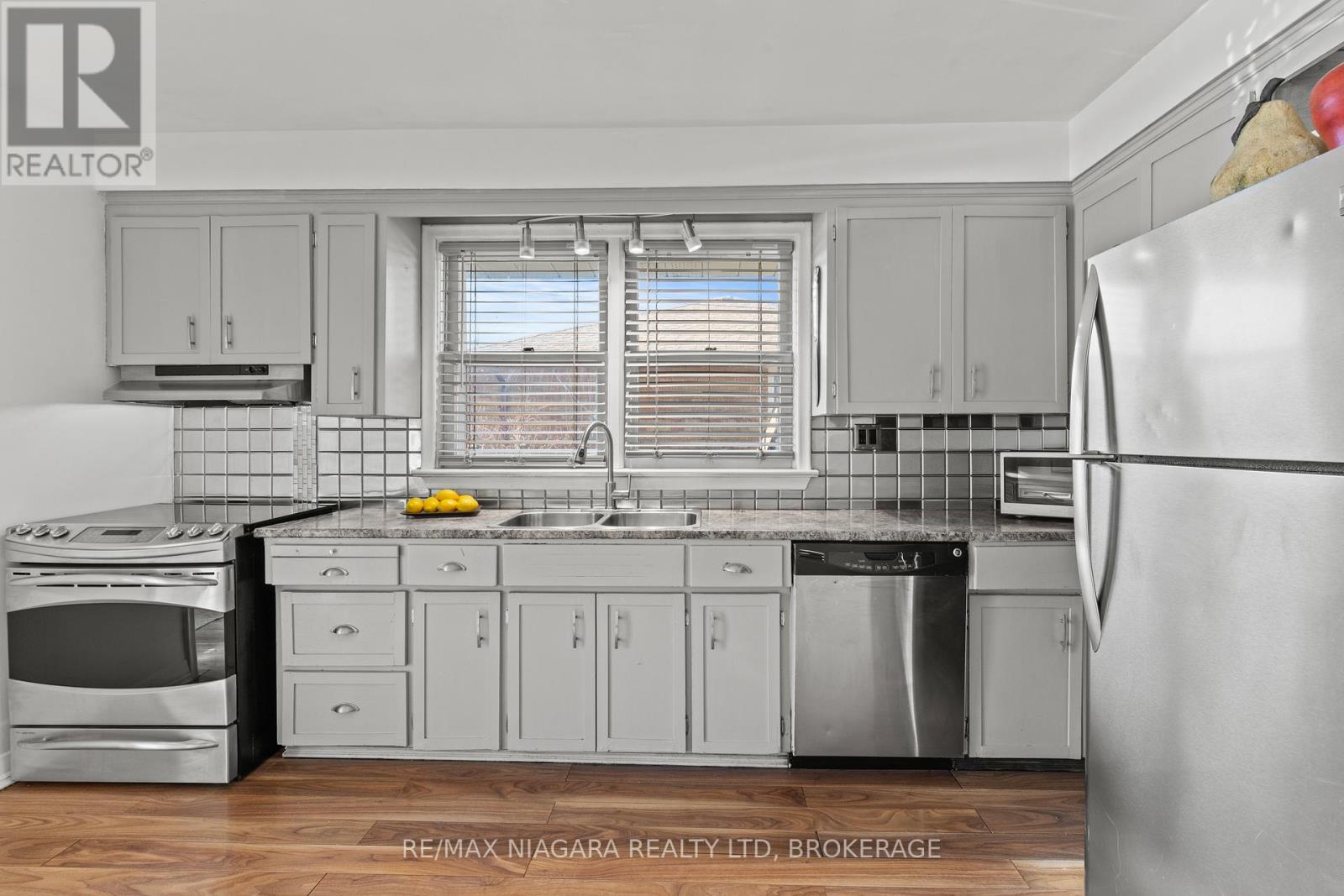 96 Terrace Drive, Hamilton, Ontario  L9A 2Y6 - Photo 14 - X12862314