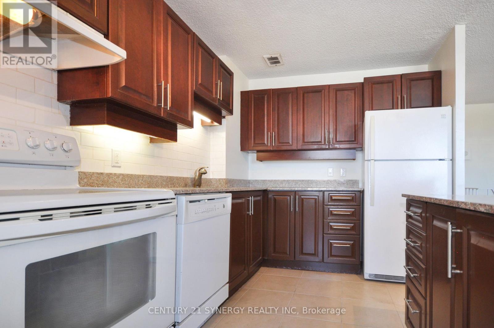 631 - 515 St Laurent Boulevard, Ottawa, Ontario  K1K 3X5 - Photo 10 - X12866480