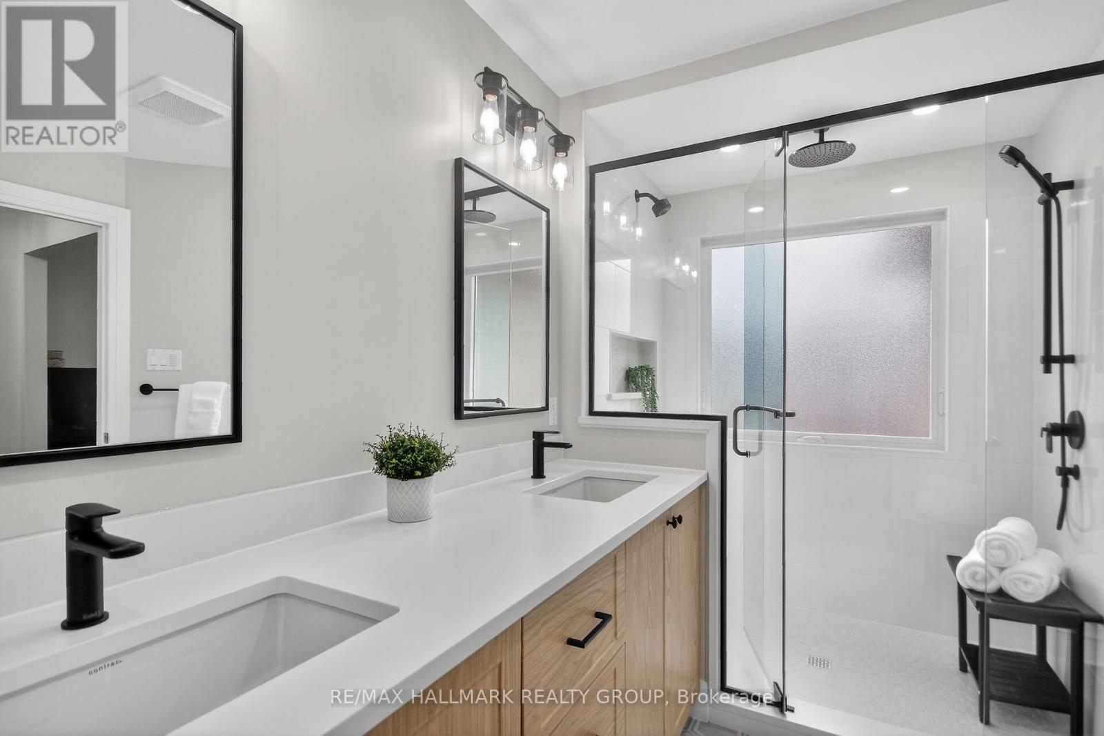 749 Oakglade Avenue, Ottawa, Ontario  K2M 0B5 - Photo 12 - X12866484