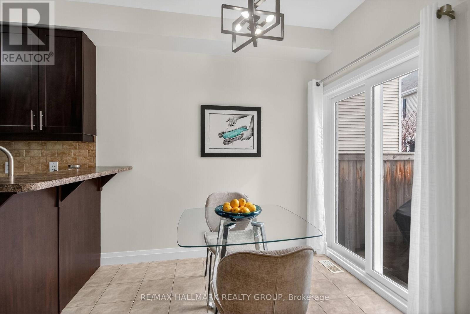 749 Oakglade Avenue, Ottawa, Ontario  K2M 0B5 - Photo 6 - X12866484