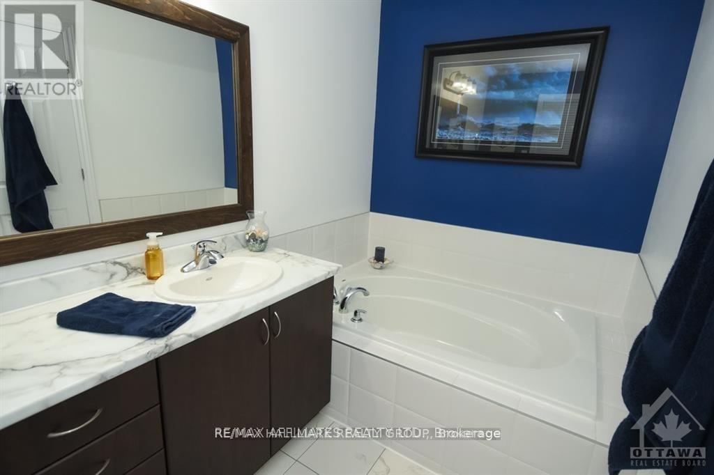 659 Petrichor Crescent, Ottawa, Ontario  K4A 0Y4 - Photo 12 - X12866570