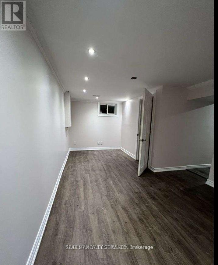 (Bsmt) - 18 Finsbury Drive, Brampton, Ontario  L6T 3P9 - Photo 9 - W12752426