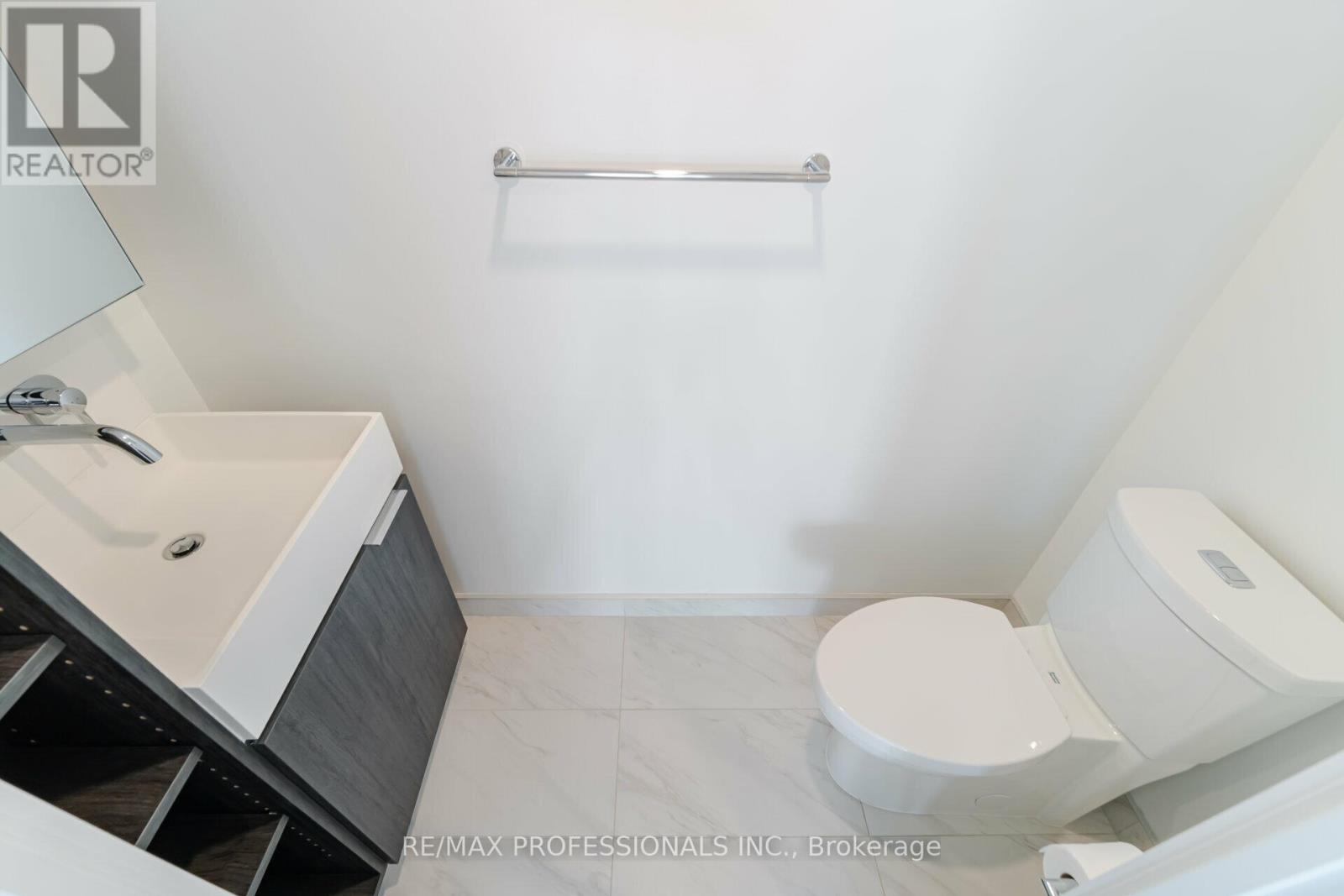 1011 - 370 Martha Street, Burlington, Ontario  L7R 2P7 - Photo 17 - W12866162