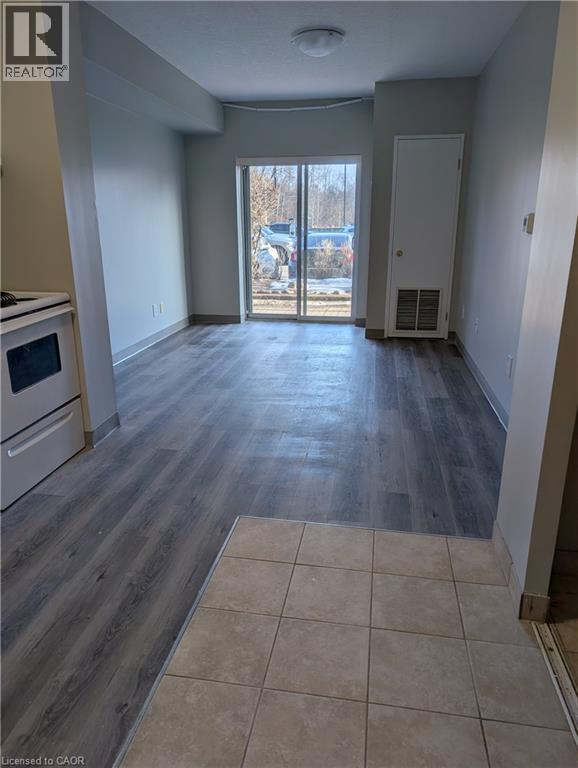 736 Old Albert Street Unit# 103, Waterloo, Ontario  N2L 6R4 - Photo 3 - 40810942