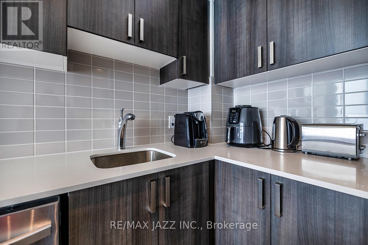 1703 - 1480 Bayly Street, Pickering (Bay Ridges), Ontario  L1W 0C2 - Photo 6 - E12866276