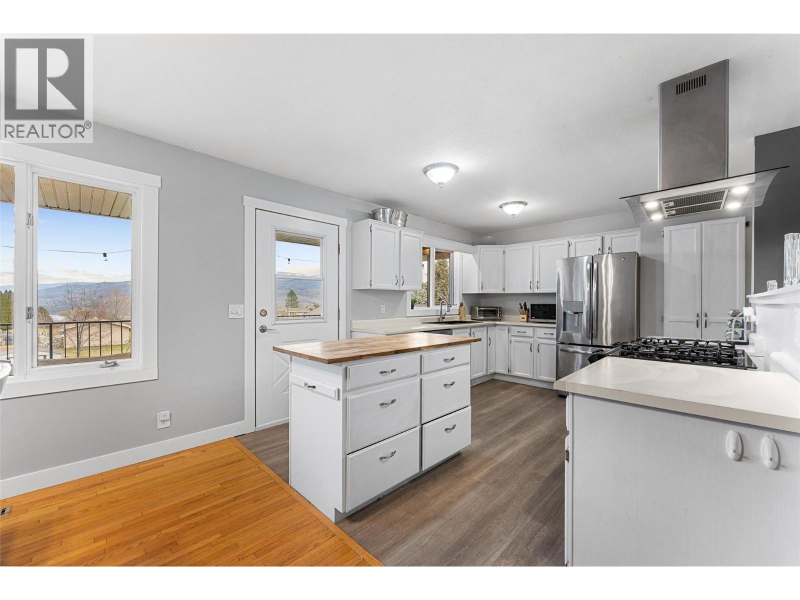 6047 Turner Avenue, Peachland, British Columbia  V0H 1X4 - Photo 11 - 10377136