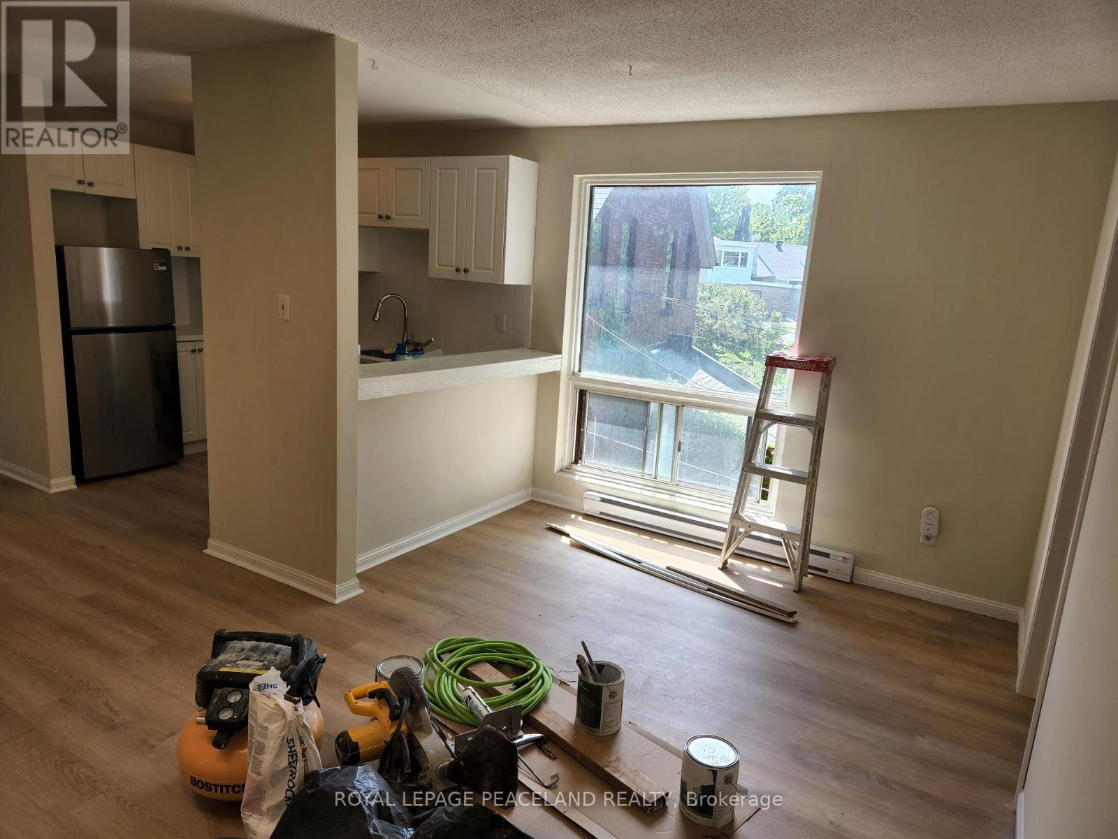 5 - 556 Spadina Crescent, Toronto, Ontario  M5S 2J9 - Photo 5 - C12866466