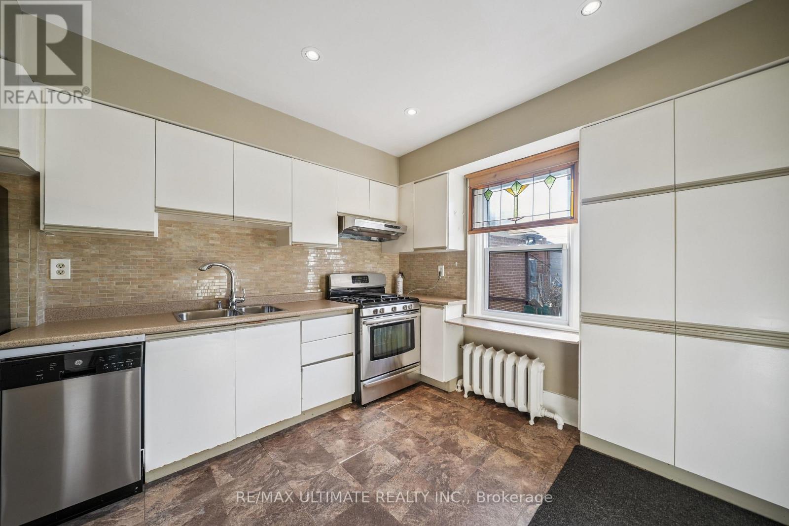 101 Rogers Road, Toronto, Ontario  M6E 1P4 - Photo 11 - C12866536