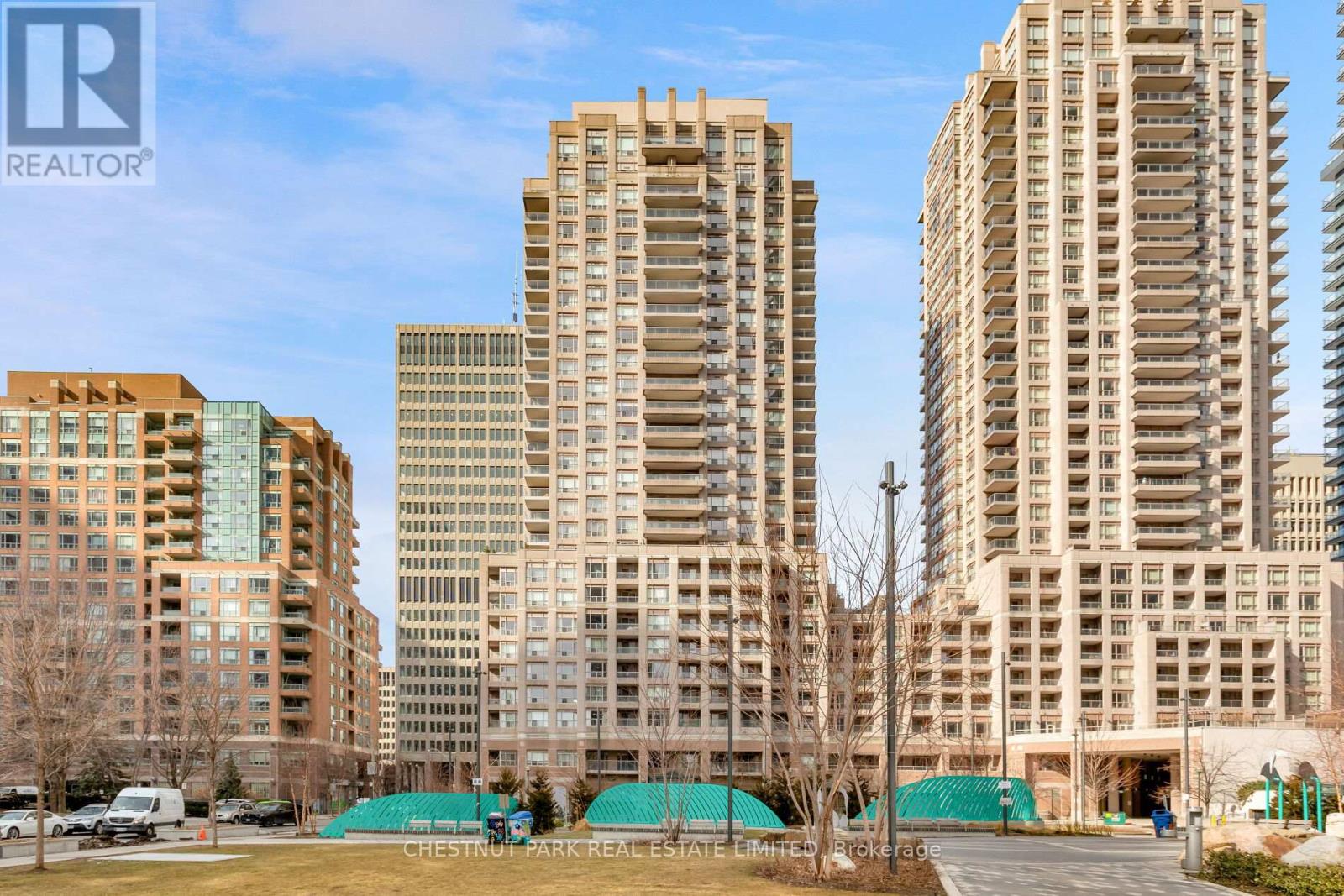 710 - 909 BAY STREET, Toronto, Ontario