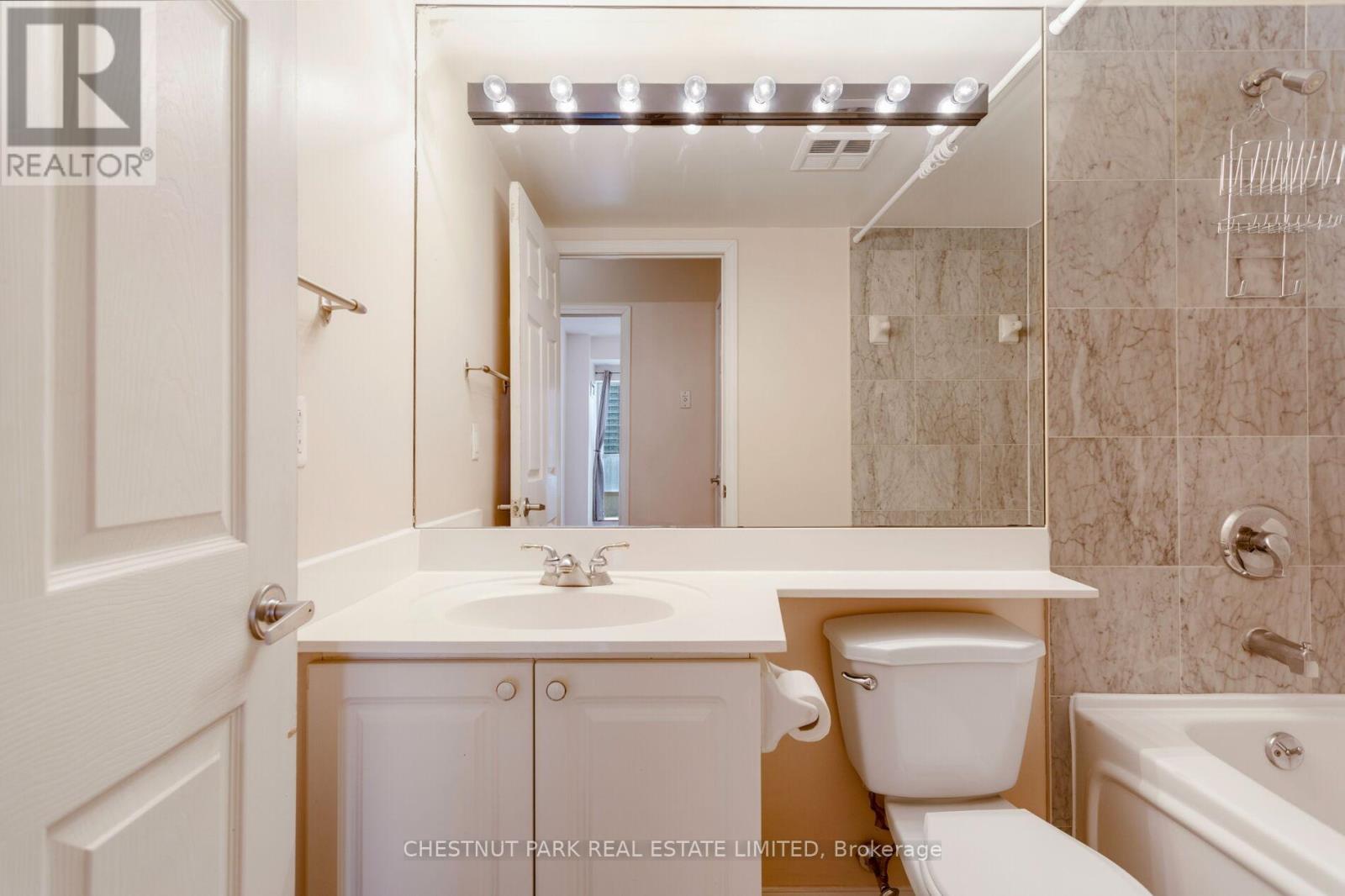 710 - 909 Bay Street, Toronto, Ontario  M5S 3G2 - Photo 16 - C12866554